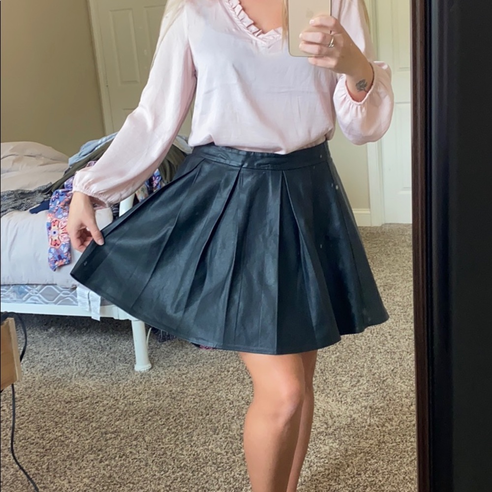 Short leather skirt